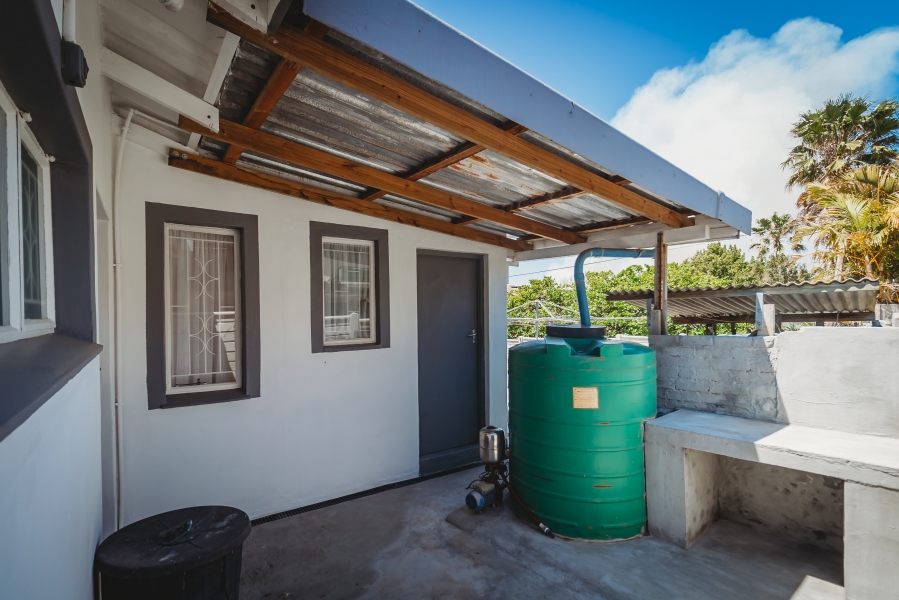 5 Bedroom Property for Sale in Denneoord Western Cape